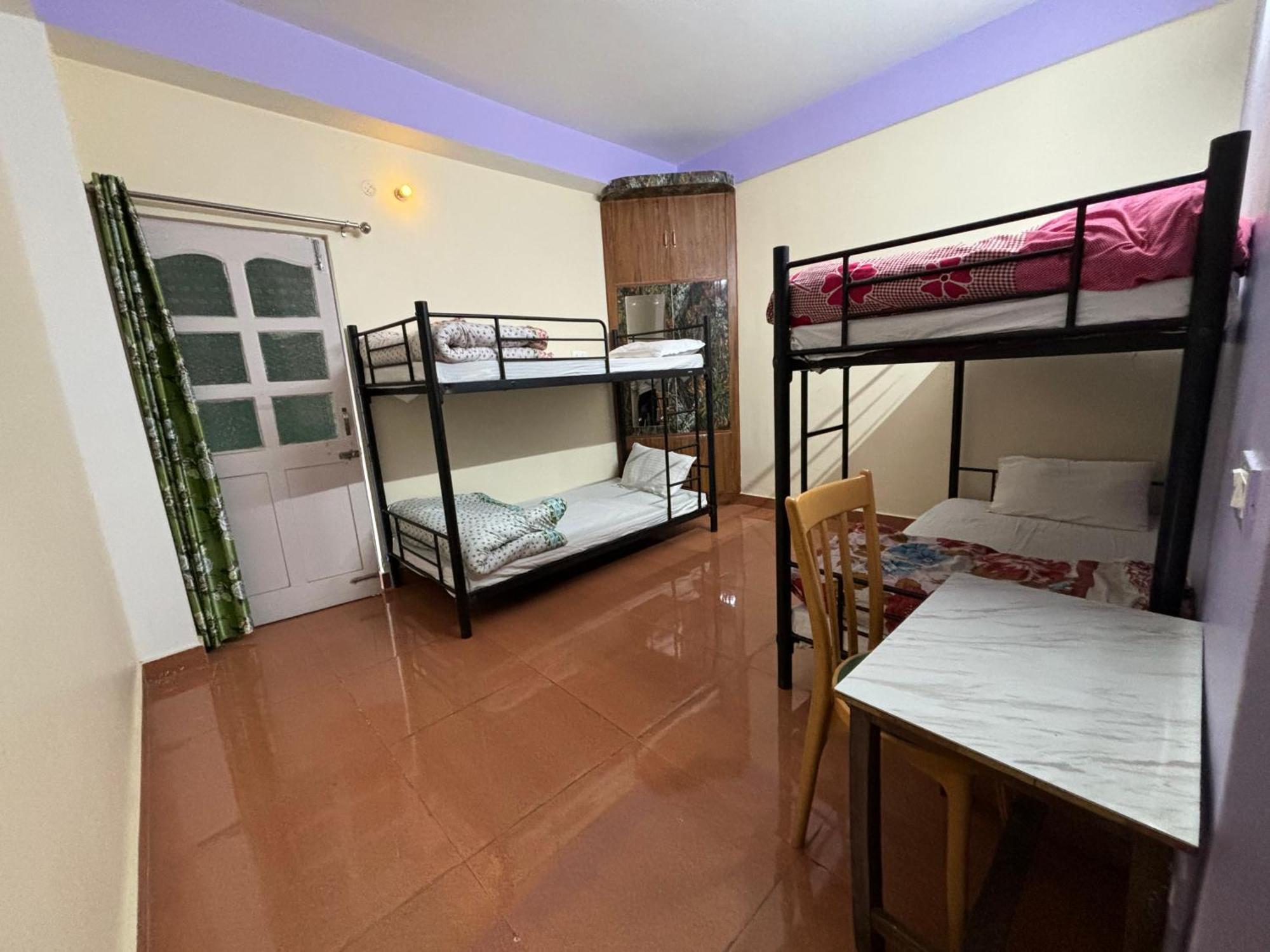 Zu-Zu Hostels Шимла Екстериор снимка